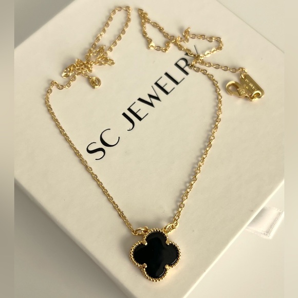 Black Clover Necklace Double Sided Gold Color Chain - Picture 3 of 9